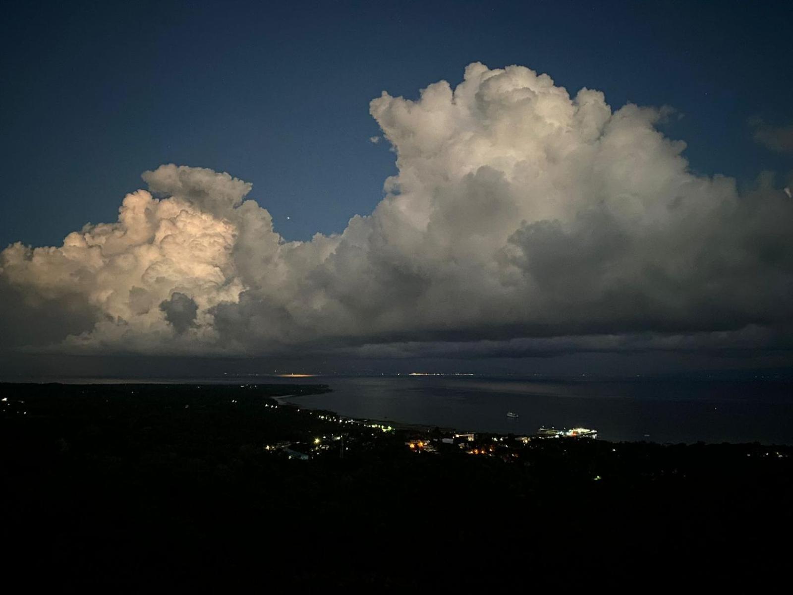 Thornton'S Sea View Cafe & Guesthouse Siquijor Luaran gambar